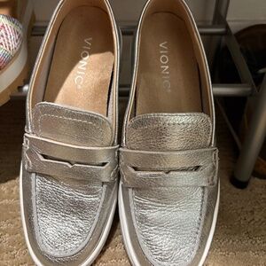 Vionic loafers